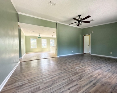 18143 Breezy Drive - Photo Thumbnail 22