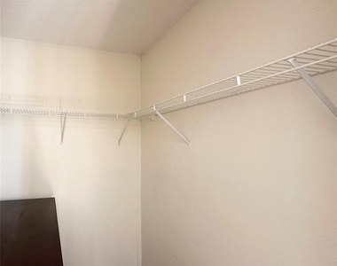 18143 Breezy Drive - Photo Thumbnail 34