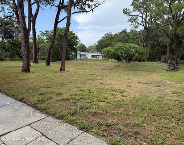 5425 Country Lane - Photo Thumbnail 10