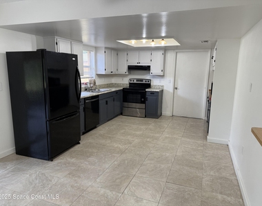 5425 Country Lane - Photo Thumbnail 1