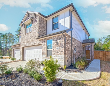 107 Silver Sky Court - Photo Thumbnail 1