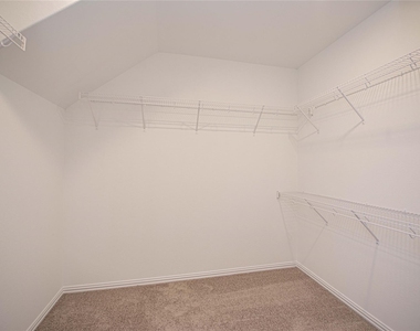 107 Silver Sky Court - Photo Thumbnail 15