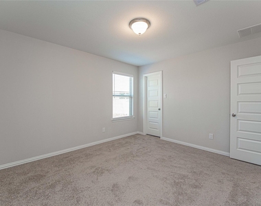 107 Silver Sky Court - Photo Thumbnail 20