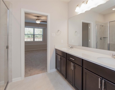 107 Silver Sky Court - Photo Thumbnail 14