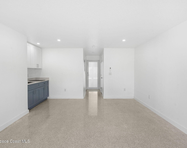 210 6th Avenue - Photo Thumbnail 9