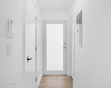210 6th Avenue - Photo Thumbnail 3
