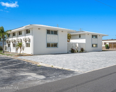 210 6th Avenue - Photo Thumbnail 18