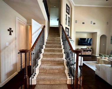 10314 Hatcher Dr - Photo Thumbnail 7