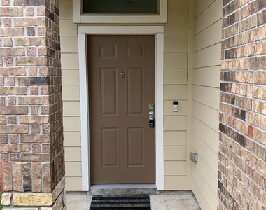 17038 Wilthorne Gardens - Photo Thumbnail 1