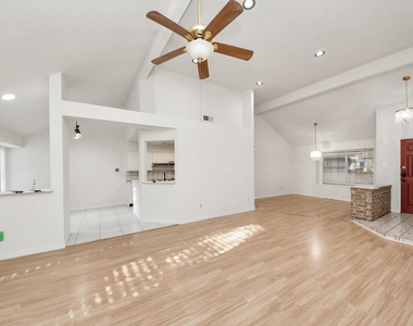 3611 Bee Bayou Lane - Photo Thumbnail 6