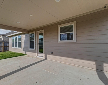 7706 Coral Key Drive - Photo Thumbnail 21