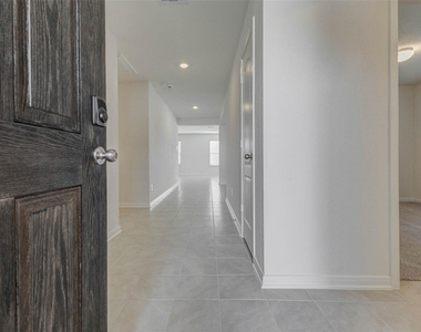7706 Coral Key Drive - Photo Thumbnail 3