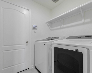 7706 Coral Key Drive - Photo Thumbnail 20