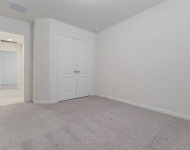 7706 Coral Key Drive - Photo Thumbnail 12