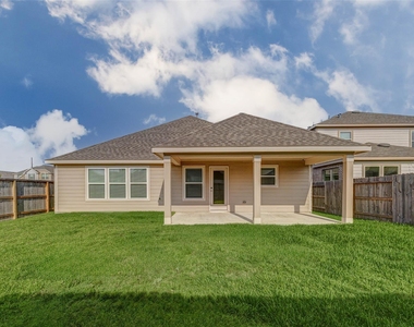 7706 Coral Key Drive - Photo Thumbnail 23
