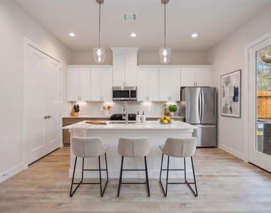 6112 De Campo Street - Photo Thumbnail 2