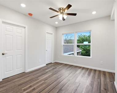 7010 Brownsville Street - Photo Thumbnail 7