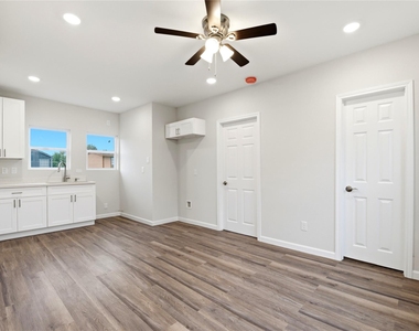 7010 Brownsville Street - Photo Thumbnail 3