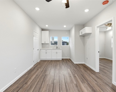7010 Brownsville Street - Photo Thumbnail 4