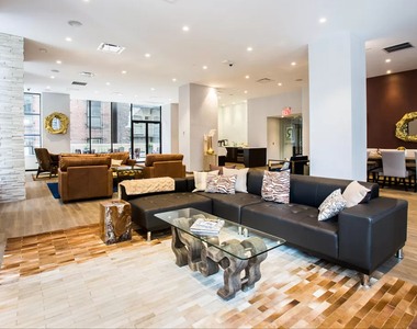 West 48th Street - Photo Thumbnail 1