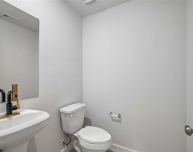 139 Road 51026 - Photo Thumbnail 6