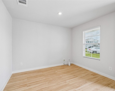 139 Road 51026 - Photo Thumbnail 2
