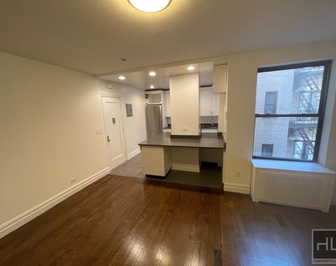 West 12 Street - Photo Thumbnail 1