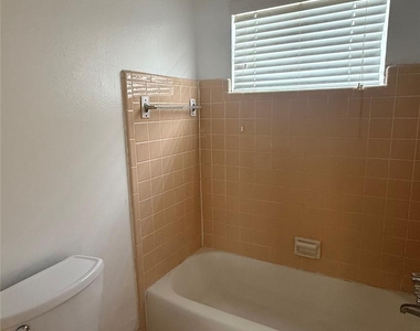 519 Branard St Street - Photo Thumbnail 9