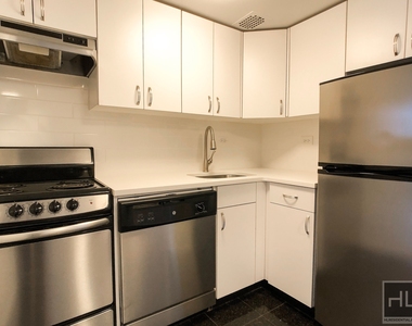 East 69 Street - Photo Thumbnail 2