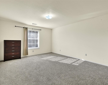 5910 Rolff Lane - Photo Thumbnail 16
