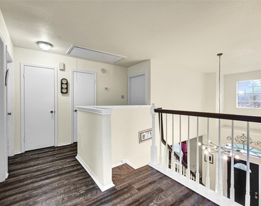 5910 Rolff Lane - Photo Thumbnail 10