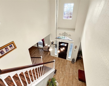 5910 Rolff Lane - Photo Thumbnail 11