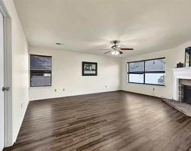 5910 Rolff Lane - Photo Thumbnail 6