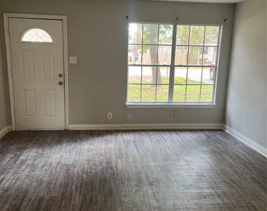 10533 Barnham Street - Photo Thumbnail 3