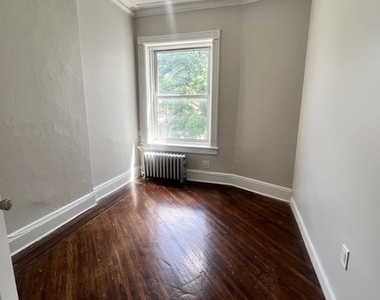 1129 Rogers Avenue - Photo Thumbnail 4