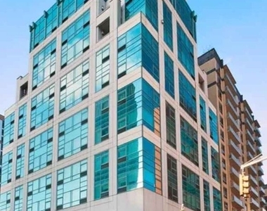 Queens Plaza North - Photo Thumbnail 6