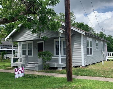 1140 Ewing Street - Photo Thumbnail 9