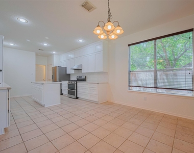 3630 Shady Grove Drive - Photo Thumbnail 13