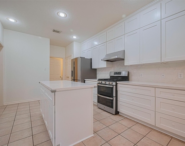 3630 Shady Grove Drive - Photo Thumbnail 14