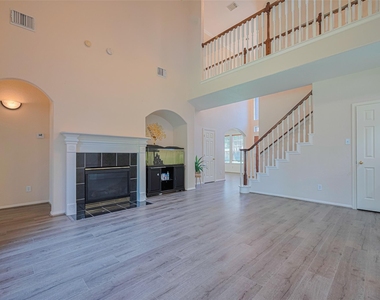 3630 Shady Grove Drive - Photo Thumbnail 4