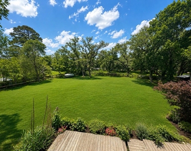 14225 Patricia Lane - Photo Thumbnail 5