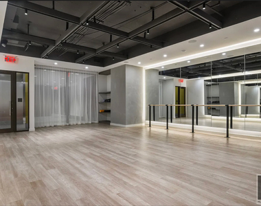 Rockwell Place - Photo Thumbnail 21