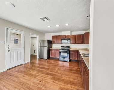 4026 Hawthorn Arbor Court - Photo Thumbnail 4
