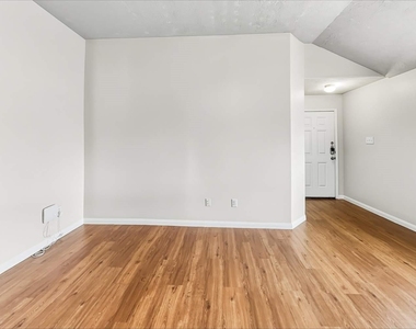 4026 Hawthorn Arbor Court - Photo Thumbnail 2