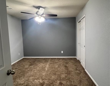 21210 Fox Hillside Way - Photo Thumbnail 5
