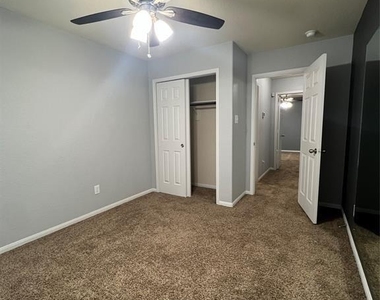 21210 Fox Hillside Way - Photo Thumbnail 16