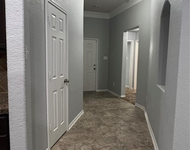 21210 Fox Hillside Way - Photo Thumbnail 14