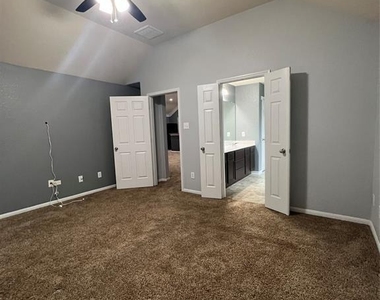 21210 Fox Hillside Way - Photo Thumbnail 8