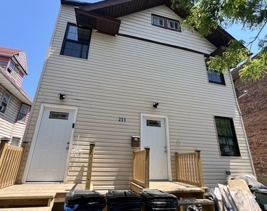 251 East 55 Street - Photo Thumbnail 14
