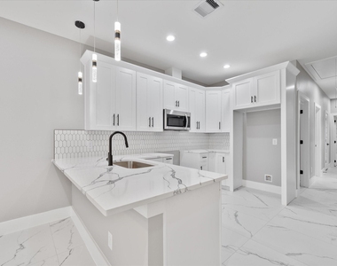 9114 Everglade Drive - Photo Thumbnail 6